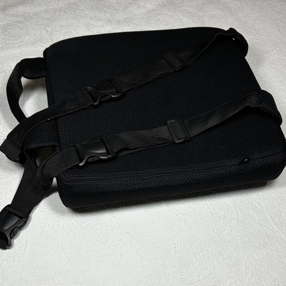 Ergonomic Lumbar Support - Picture 4 of 4